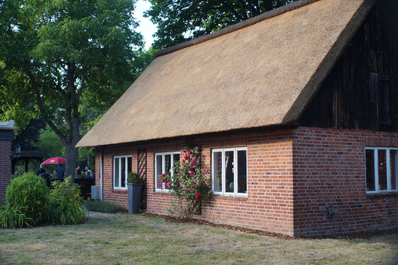 Groß Grönau Landhaus Absalonshorst酒店 外观 照片